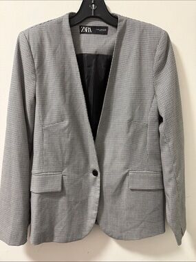 Zara Women’s Houndstooth Blazer Grey & White. Size 8.
